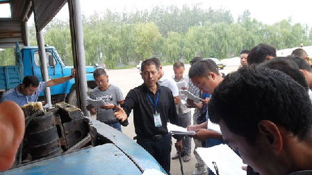 江蘇省連云港市灌南縣舉行農(nóng)民工“汽車駕駛員”技能培訓(xùn)