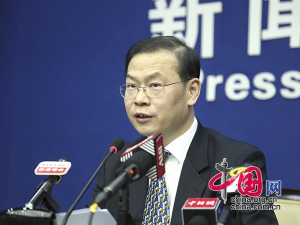 人社部：《中國社會保險發(fā)展年度報告2015》8月份發(fā)行