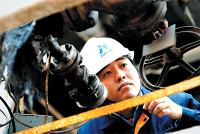 浙江：技能衢州 產(chǎn)業(yè)工匠新?lián)u籃