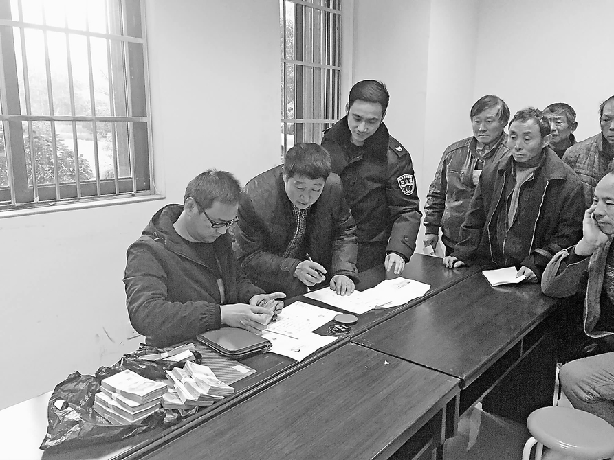 讓回家的路不再遙遠(yuǎn)——全國開展保障農(nóng)民工工資支付專項(xiàng)行動綜述