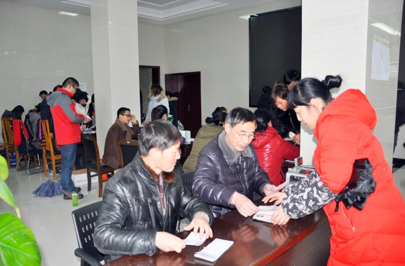 安徽績(jī)溪：歲末年初補(bǔ)貼忙 技能培訓(xùn)笑顏開