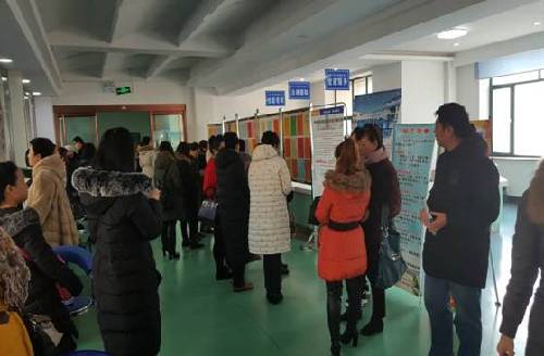 吉林省圖們市人社局舉辦2018年首次現場對接招聘活動