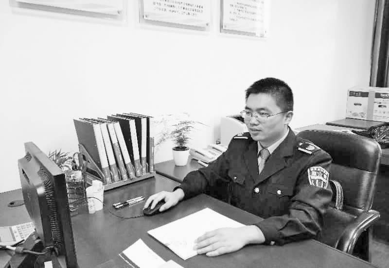 虞寅峰：忙碌的身影 靚麗的風(fēng)景