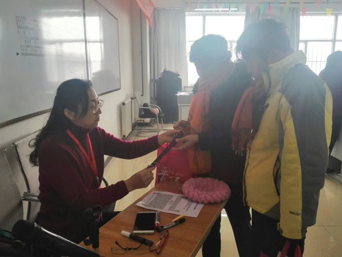 新疆生產建設兵團十二師：傳情又送技 千里援疆情