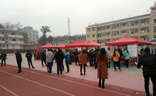 江西于都：今日小年，2018年于都新春大型招聘會正式啟動！