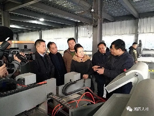 山東濟(jì)南：湘西州人民政府副州長向清平率隊(duì)到濟(jì)南市開展勞務(wù)協(xié)作對接工作