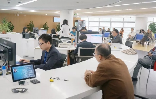 2018年上海市人力資源社會保障工作會議召開：謀劃實施技能人才培養(yǎng)、評價、引進(jìn)、使用、激勵和表彰等若干政策