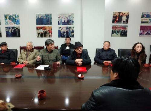 江蘇首家紫砂行業(yè)垂直孵化平臺(tái)——“紫星創(chuàng)業(yè)孵化園”掛牌 江蘇首家紫砂行業(yè)垂直孵化平臺(tái)——“紫星創(chuàng)業(yè)孵化園”掛牌