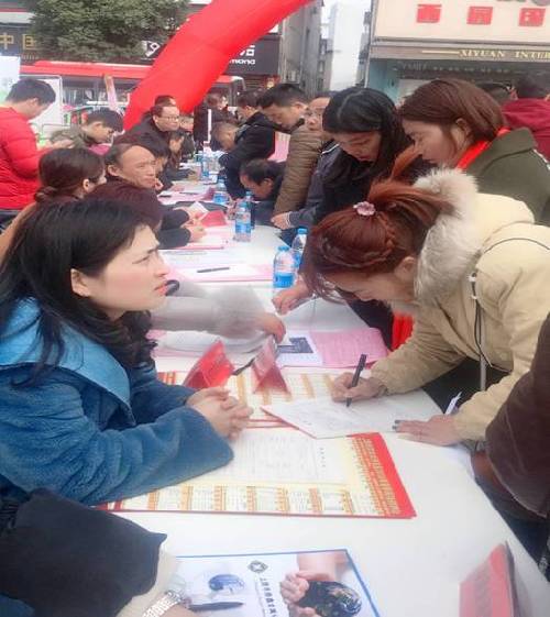 江西鉛山：5000個(gè)崗位虛位以待 留住返鄉(xiāng)人員就業(yè)創(chuàng)業(yè)