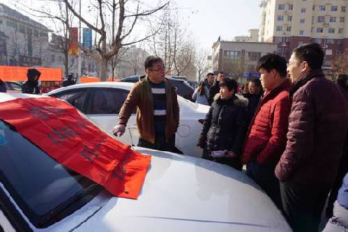 場面火爆 八方納賢——河北省吳橋縣舉辦2018年春風(fēng)行動人力資源交流會