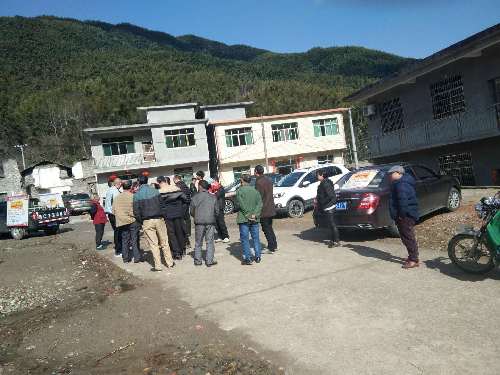 江西奉新：初春晨寒 就業(yè)送崗曖人心