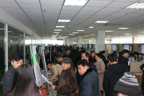 山東省招遠(yuǎn)市“春風(fēng)行動”助進(jìn)城人員就業(yè)