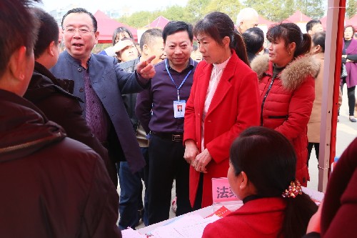 江西省分宜縣舉辦春風(fēng)行動暨“慶元宵”招聘會