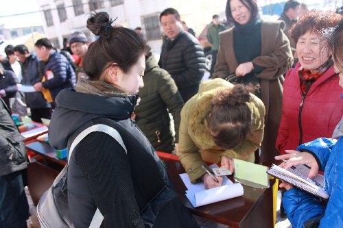 這個(gè)春天不再冷——吉林省吉林市就業(yè)服務(wù)直通車在行動(dòng)