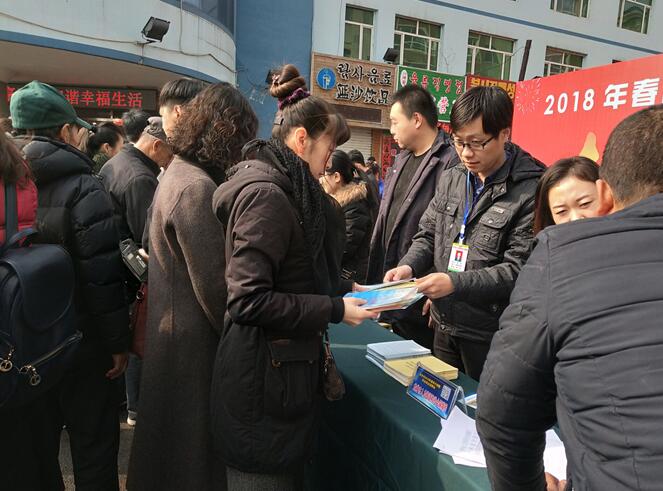 吉林龍井：加強合同法律法規(guī)宣傳 構(gòu)建和諧穩(wěn)定勞動關(guān)系
