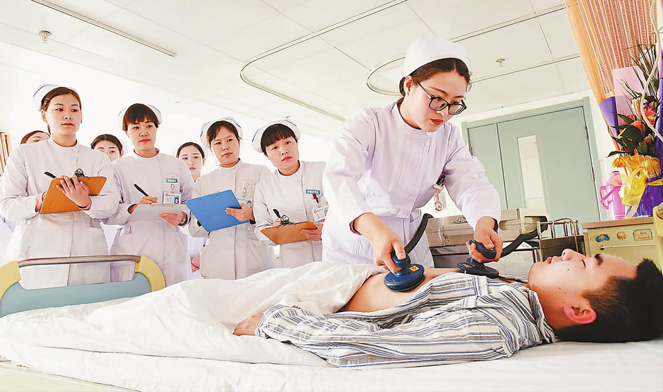 白衣天使賽護(hù)理技能