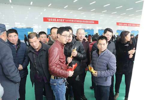 北京市順義區(qū)人力社保局與河北省沽源縣人力社保部門共同舉辦“2018年京冀春風(fēng)行動(dòng)精準(zhǔn)扶貧勞務(wù)對(duì)接”活動(dòng)