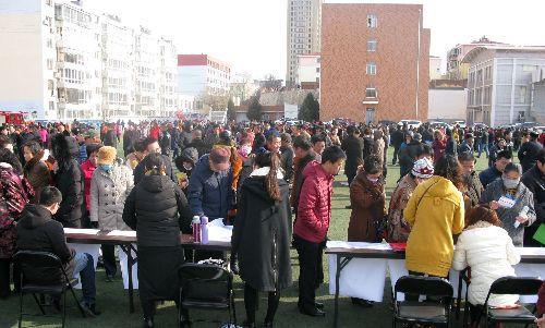 遼寧省朝陽(yáng)市2018年農(nóng)村勞動(dòng)力就業(yè)幫扶系列活動(dòng)在朝陽(yáng)5縣（市）專場(chǎng)招聘會(huì)成功舉辦