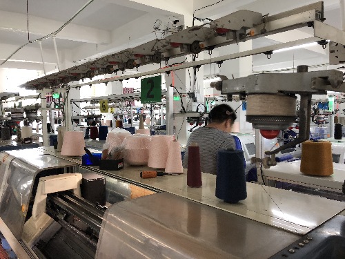 江西于都：就近就業(yè)，扶貧車間展風采