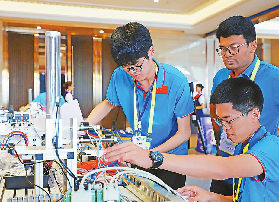 中國·東盟教育交流周首屆學生技能競賽開賽