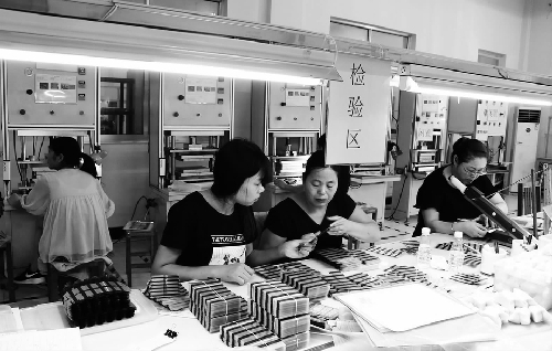 山東郯城：張莊村扶貧車間助脫貧