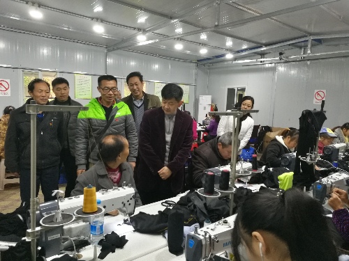 扶貧崗位送進(jìn)村 家門(mén)就業(yè)穩(wěn)脫貧——四川省廣安市產(chǎn)業(yè)+就業(yè)“兩業(yè)”聯(lián)動(dòng) 力促就業(yè)扶貧無(wú)死角