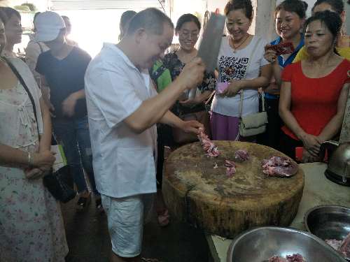 精準發(fā)力激活創(chuàng)業(yè)內(nèi)生動力 多渠道開發(fā)就業(yè)崗位促進再就業(yè)——江西省宜春市宜豐縣增強失業(yè)人員就業(yè)創(chuàng)業(yè)“造血”功能紀實