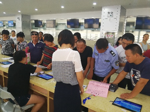 安徽省黃山市2018年高校畢業(yè)生就業(yè)見習、公益性崗位集中對接會成功舉辦