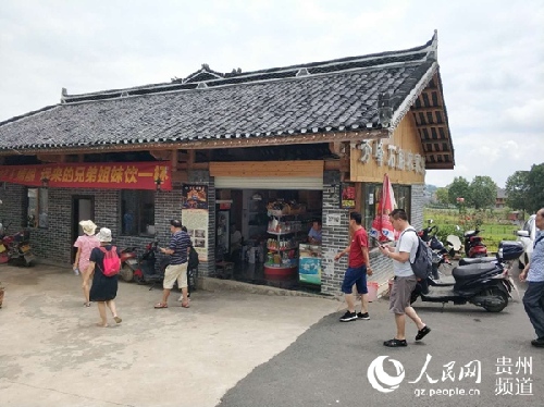 石世高：一只腳走出創(chuàng)業(yè)脫貧路