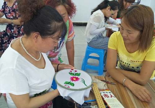 魅力秦繡——陜西省銅川市王益區(qū)傳統(tǒng)工藝搭起致富橋