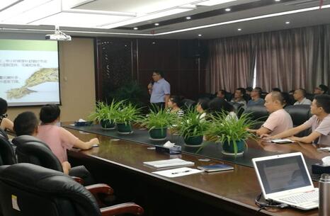 因勢利導辦培訓 居民踴躍學茶藝——湖南省岳陽市南湖新區(qū)首屆初級茶藝師培訓班開班